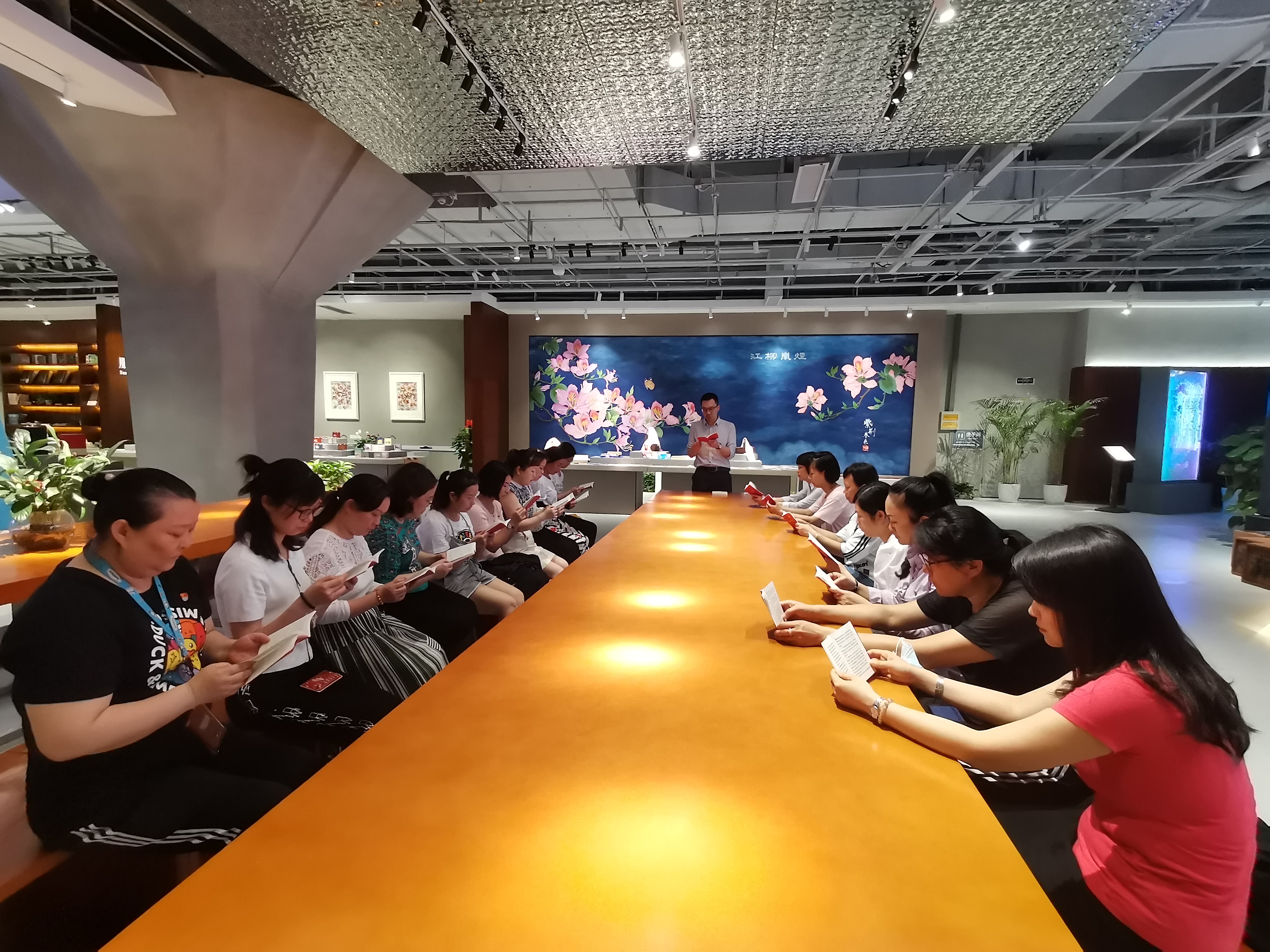 2021年5月11日五星三黨支部、樂和店黨支部聯(lián)合開展黨史“走學(xué)微課堂”2.jpg